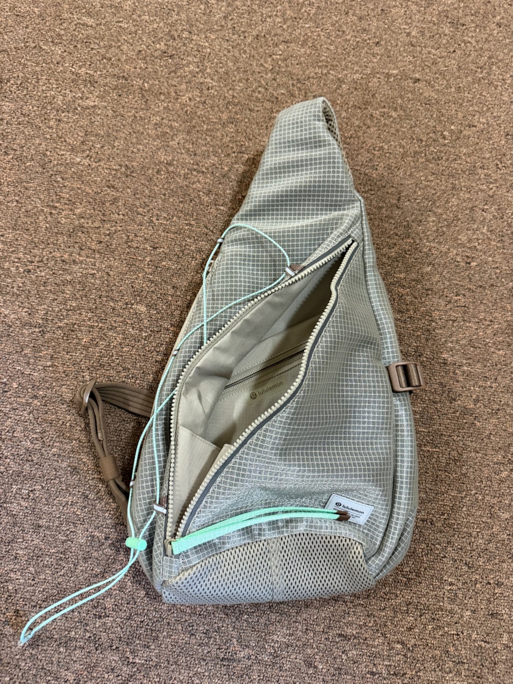 Lululemon SeaWheeze More Miles Active Backpack 17L Grey Mint